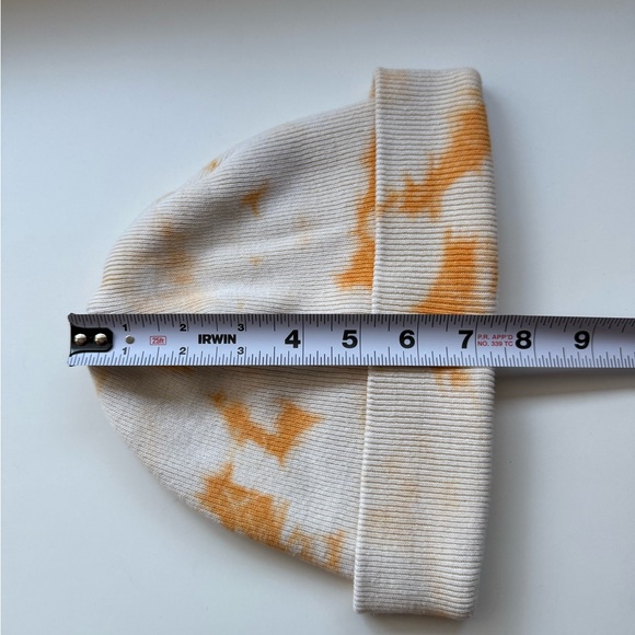 Herschel Elmer Tie Dye Beanie Toque - Picture 4 of 7